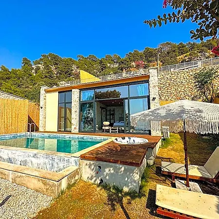 Hotel La Luna Faralya 3*